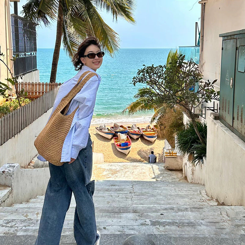 Women’s Woven Straw Beach Tote Bag